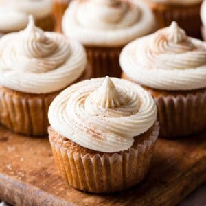 Filled Apple Cinnamon Cupcakes with Maple Vanilla Cupcake Frosting