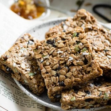 Healthy granola bars with seeds and coconut.